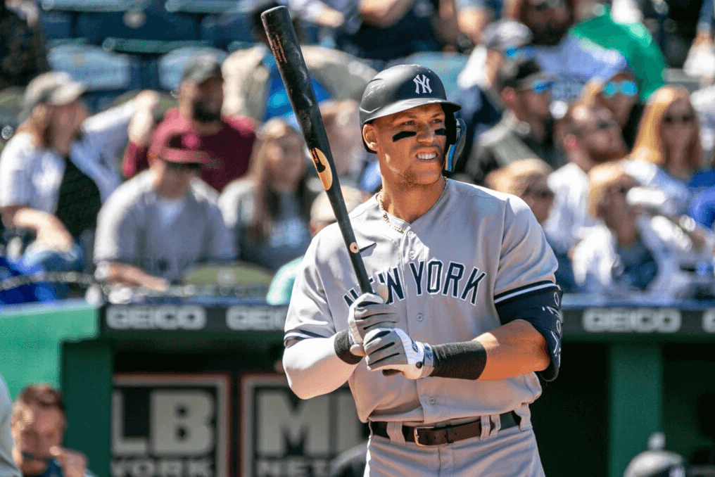 What Size Bat Does Aaron Judge Use?
